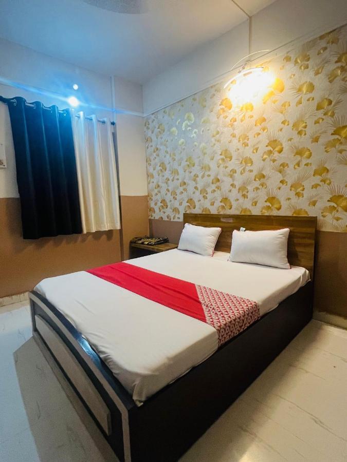 Hotel Royal Lodging Phursungi Eksteriør billede